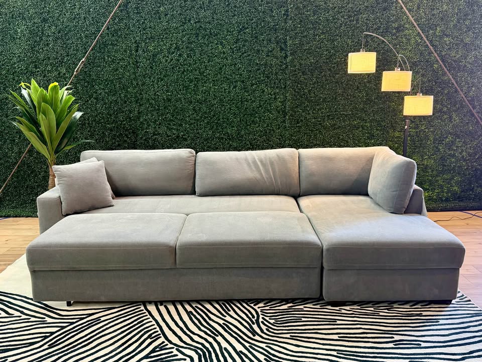 Thomasville Camlin Convertible Sleeper Sectional with Chaise